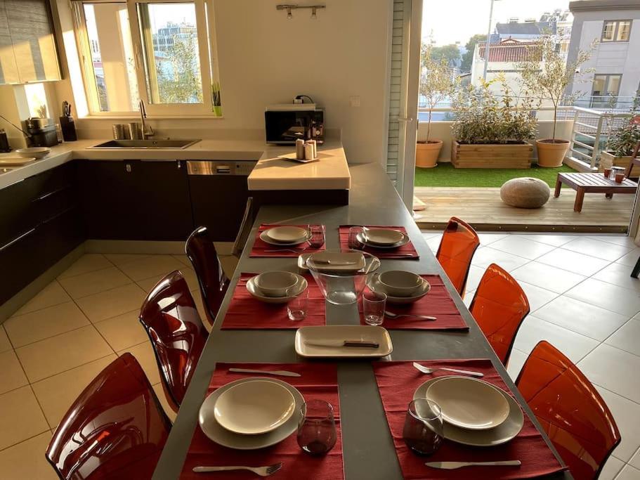 Spacious And Sunkissed 3Br & 2 Bathrooms Apartment Афины Экстерьер фото