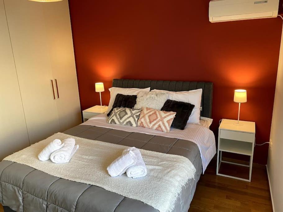Spacious And Sunkissed 3Br & 2 Bathrooms Apartment Афины Экстерьер фото