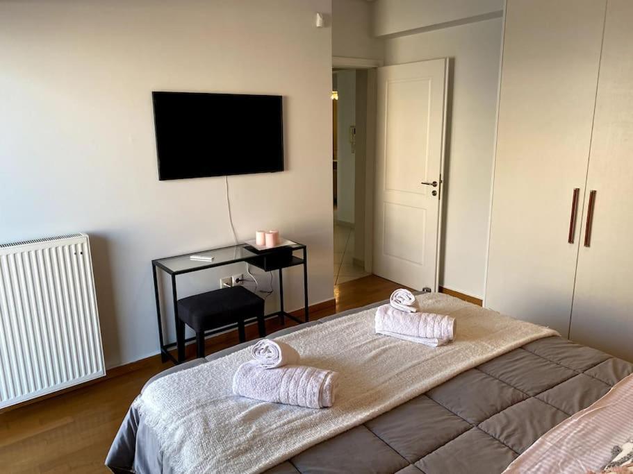 Spacious And Sunkissed 3Br & 2 Bathrooms Apartment Афины Экстерьер фото